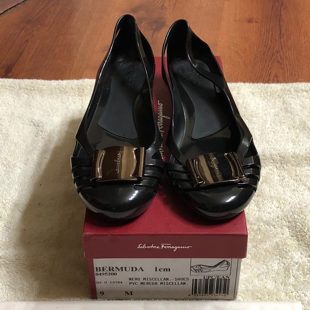 Authentic Ferragamo Bermuda Jelly Flat